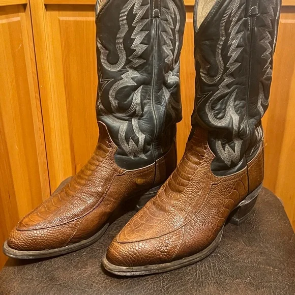 Tony Lama Ostrich Leg have never seen a pair done this way… - Picture 2 of 10